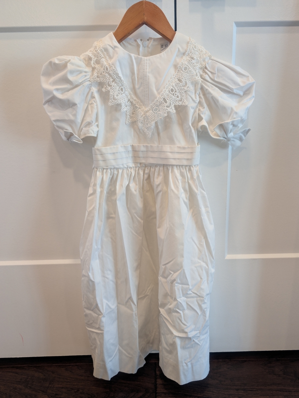 VINTAGE Ruth Of Carolina Girls Bib Collar Puff Sleeve White Dress Size 6